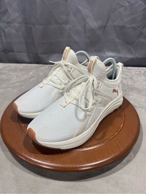 Puma Women's Soft Ride Sophia Sneakers